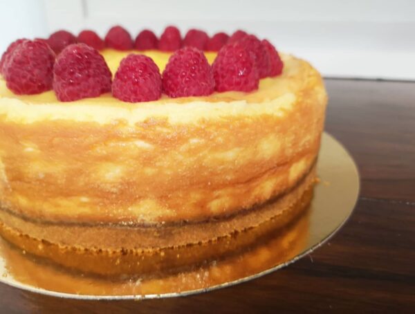 Cheesecake con Crema Inglesa de Limón