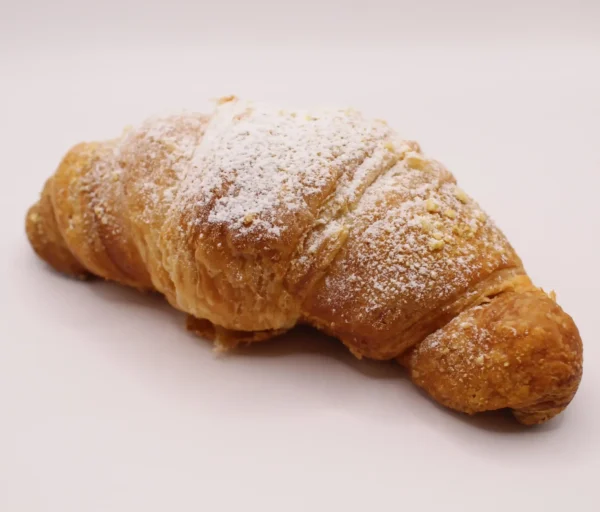 Croissant Artesano de Mantequilla con Crema Pastelera